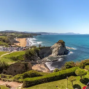 https://apartamento-en-1-lnea-de-playa-sopelana.basquecountryhotels.org